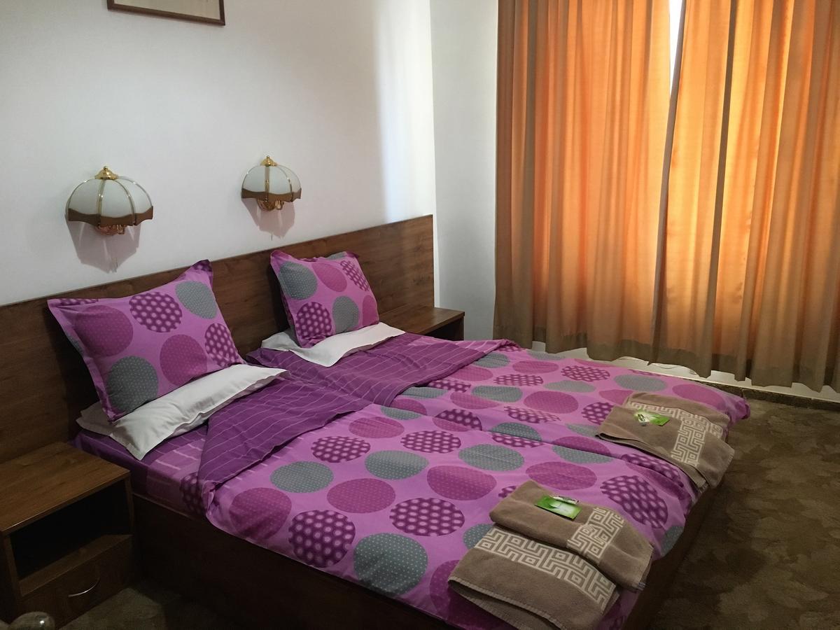 Fanti Hotel Vidin Esterno foto